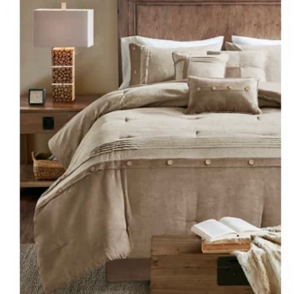 King size comforter set. Throw pillows included.